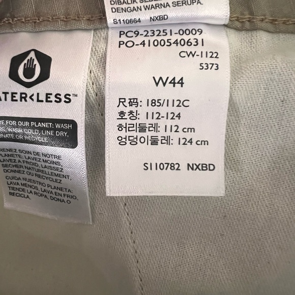 Levi's Men's Khaki Cargo‎ Shorts - Picture 4 of 4